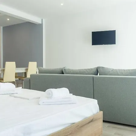 Diamanti Downtown Apartman *